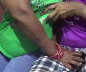 indyjski Desi ciocia seks w hindi