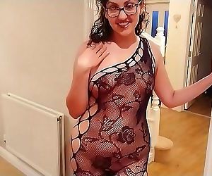 Sexy exhibitionist girl next..